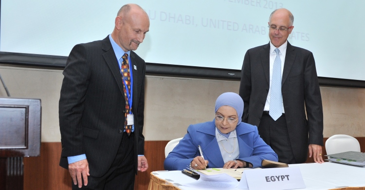 Egypt becomes 45th Signatory to the Raptors MOU. From left to right: Nick P. Williams, Programme Officer, Coordinating Unit of the Raptors MOU;  Dr. Fatma Abou Shouk, Chief Executive Officer of the Egyptian Environmental Affairs Agency; Lyle Glowka, Executive Coordinator, CMS Office - Abu Dhabi.
