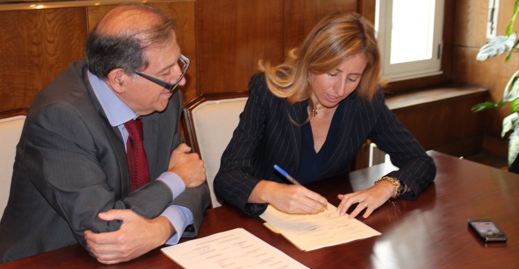 Spain signs the Raptors MoU