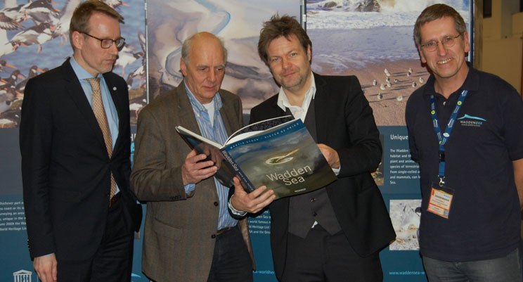 The English version of the book “The Wadden Sea”, the first book that shows the entire Wadden Sea World Heritage Site was launched at ITB in the presence of the Minister of the Environment of Schleswig Holstein, Robert Habeck. 