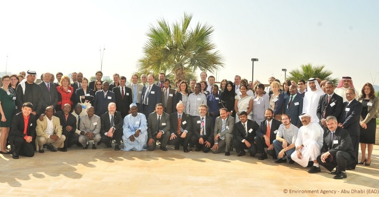 Les participants de la 1ère Réunion des Signataires du MdE Rapaces. Photo © Environment Agency - Abu Dhabi.