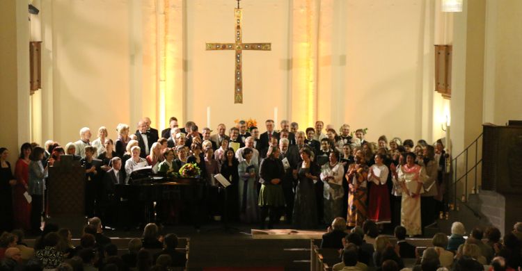 San Rocco Lyric Choir and the Deutsche Welle Choir singing at the Kreuzkirche, Bonn © Luca Bogo