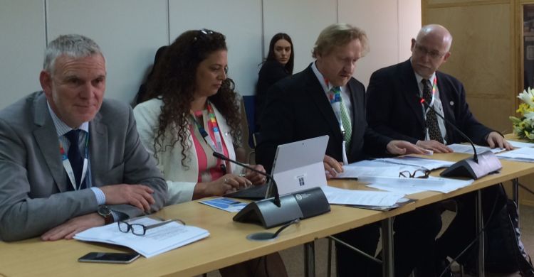 Jochen Flasbarth (Alemania), Patrica Zurita (BLI), Bradnee Chambers (CMS) y Jacques Trouvilliez (AEWA) 